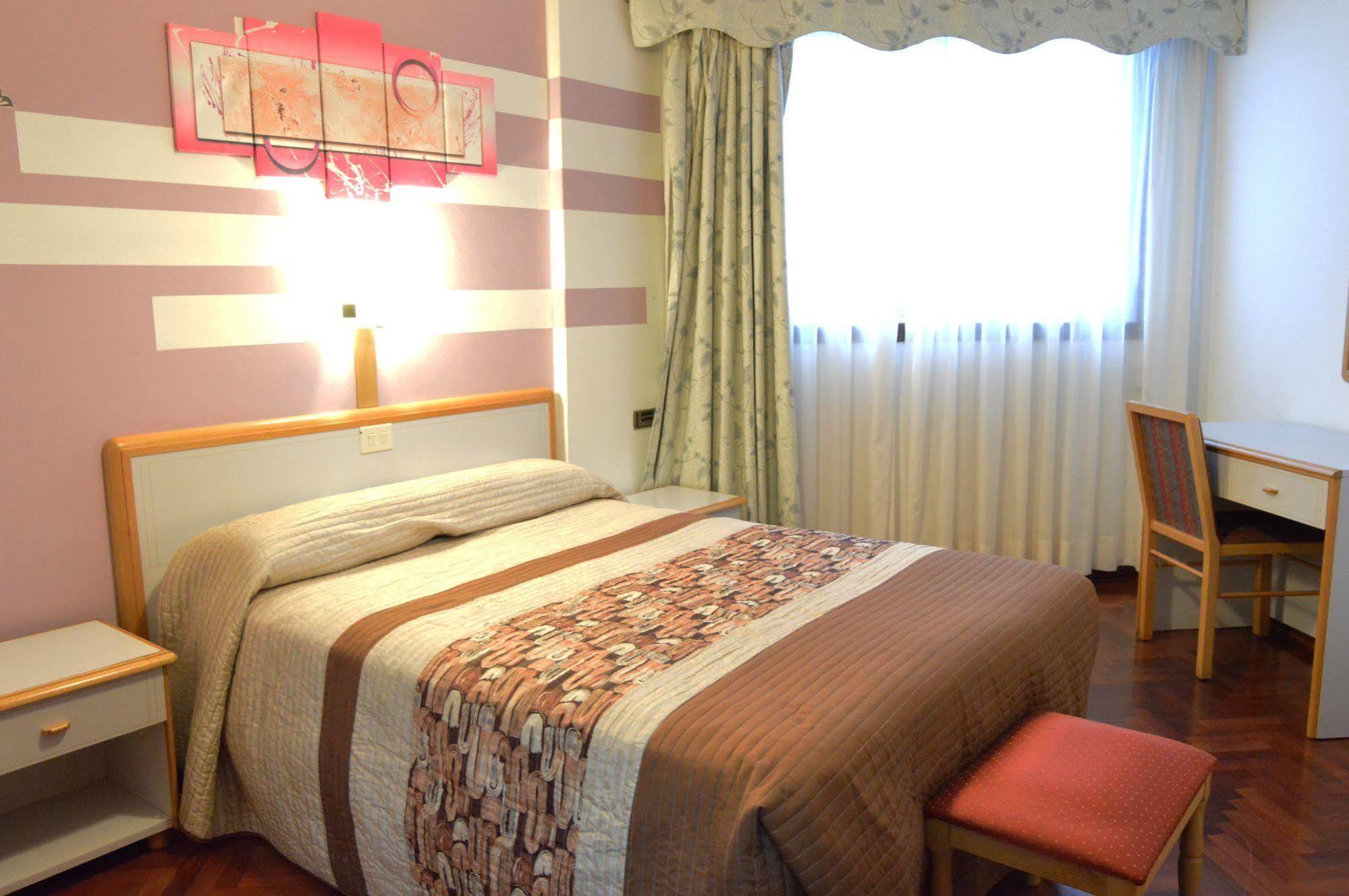 Hotel Cristal 1 Ла-Корунья Экстерьер фото